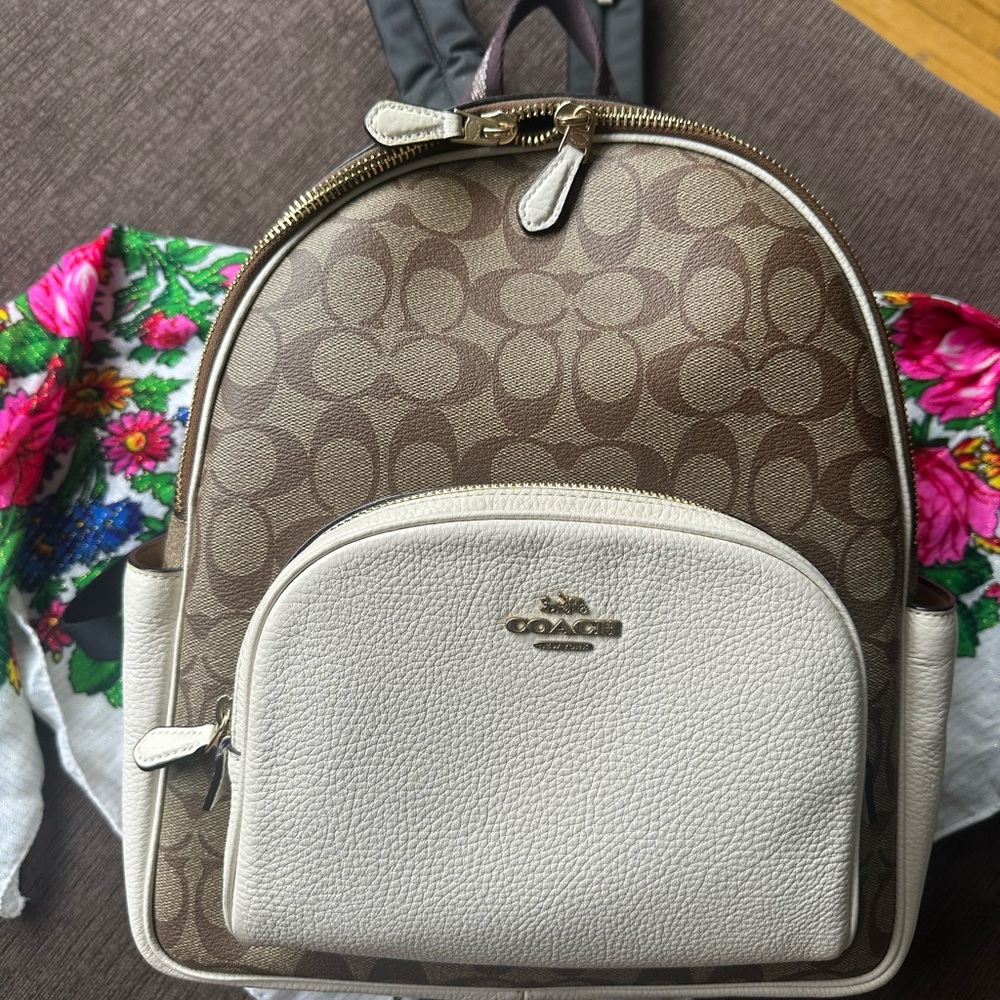 Coach Womens Court in Signature Khaki Canvas Day Pack